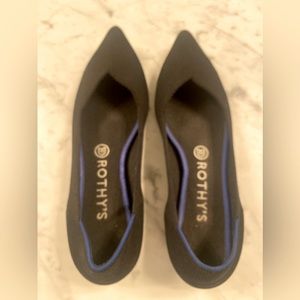Rothy's black pointed toe flats